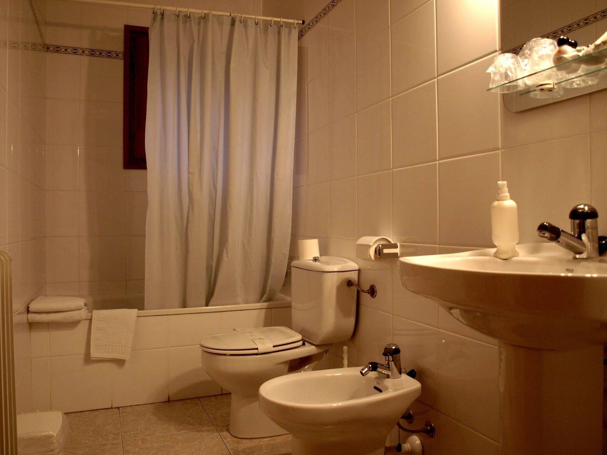 ריפול Hotel La Farga מראה חיצוני תמונה