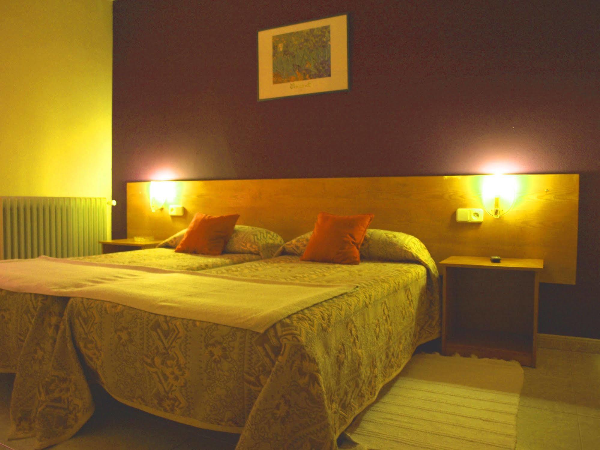 ריפול Hotel La Farga מראה חיצוני תמונה
