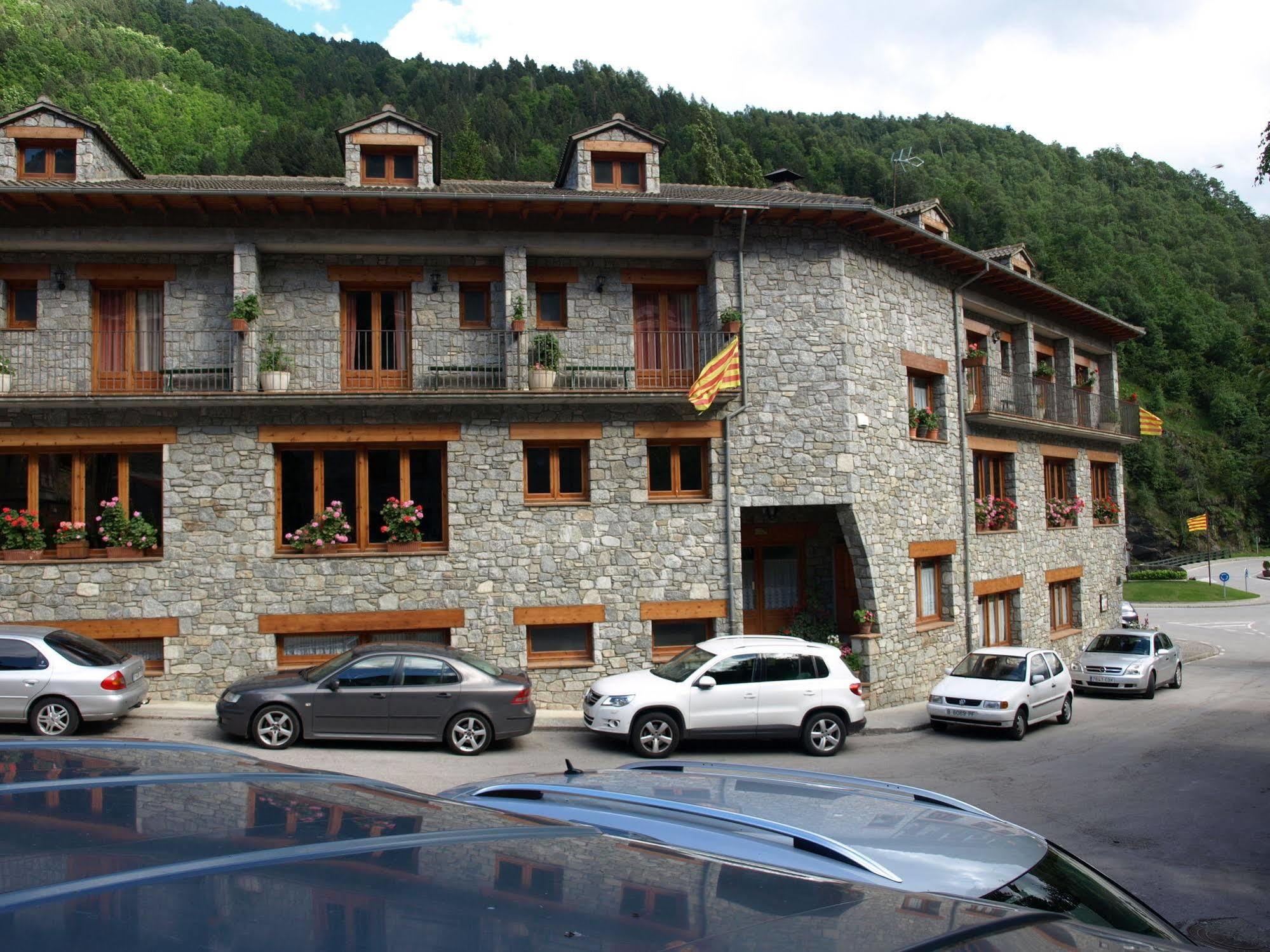 ריפול Hotel La Farga מראה חיצוני תמונה